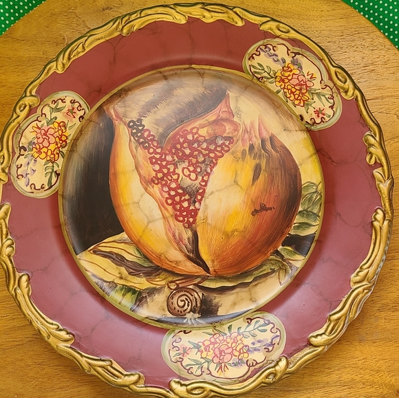 Two Hand Painted Decorative Plates by R. W… - Picture 7 of 9